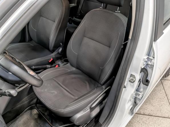 Renault Logan II Рестайлинг с пробегом 2022 года, цена 1 050 000 рублей, 145916 км, седан, Автокод Объявления