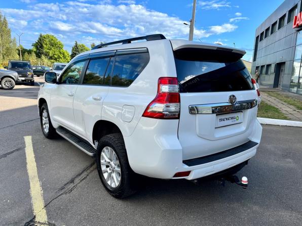 Toyota Land Cruiser Prado 150 Series Рестайлинг 1 с пробегом 2015 года, цена 3 670 000 рублей, 243020 км, внедорожник, Автокод Объявления