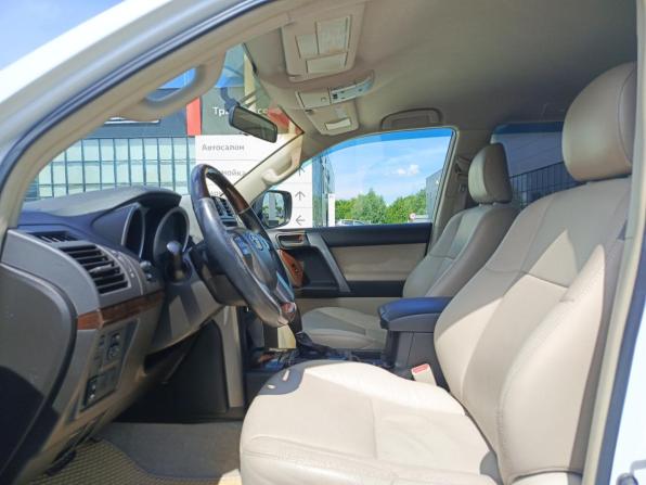 Toyota Land Cruiser Prado 150 Series с пробегом 2010 года, цена 2 550 000 рублей, 229648 км, внедорожник, Автокод Объявления