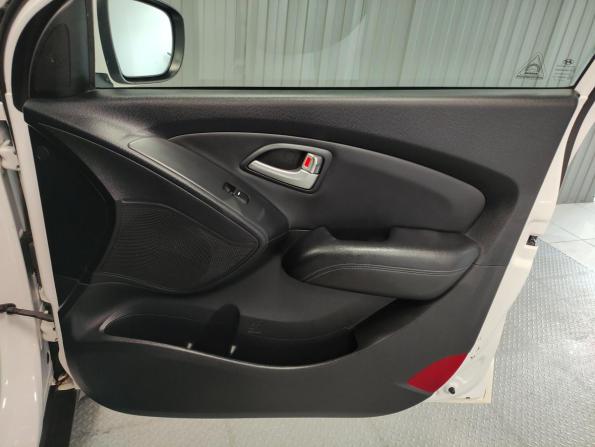 Hyundai ix35 I с пробегом 2013 года, цена 1 285 000 рублей, 128150 км, внедорожник, Автокод Объявления