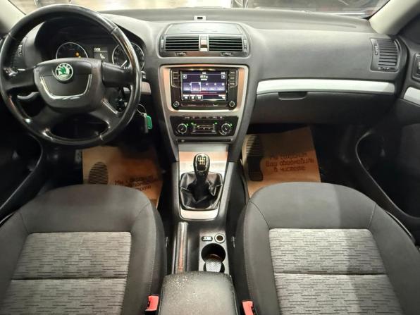Skoda Octavia II (A5) Рестайлинг с пробегом 2011 года, цена 646 800 рублей, 226576 км, лифтбек, Автокод Объявления