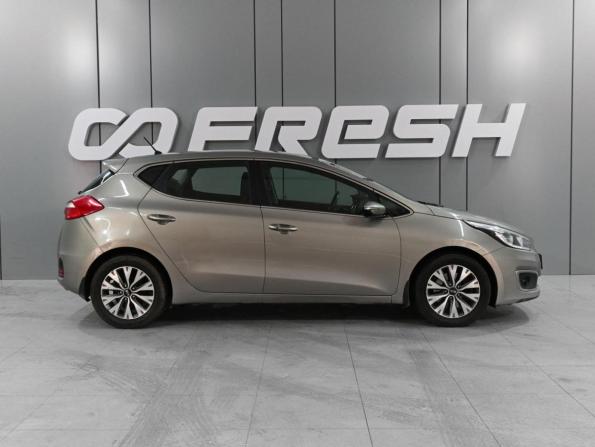 Kia Ceed II Рестайлинг с пробегом 2015 года, цена 1 399 000 рублей, 76664 км, хэтчбек, Автокод Объявления