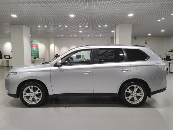 Mitsubishi Outlander III с пробегом 2012 года, цена 947 000 рублей, 320915 км, внедорожник, Автокод Объявления