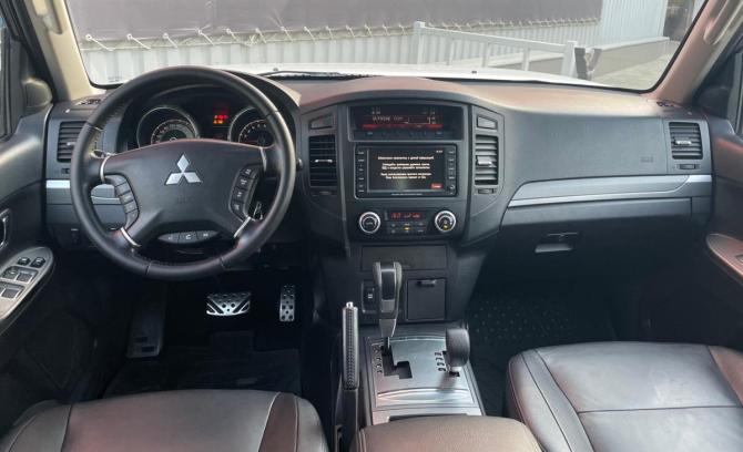 Mitsubishi Pajero IV Рестайлинг 1 с пробегом 2011 года, цена 1 850 000 рублей, 215000 км, внедорожник, Автокод Объявления