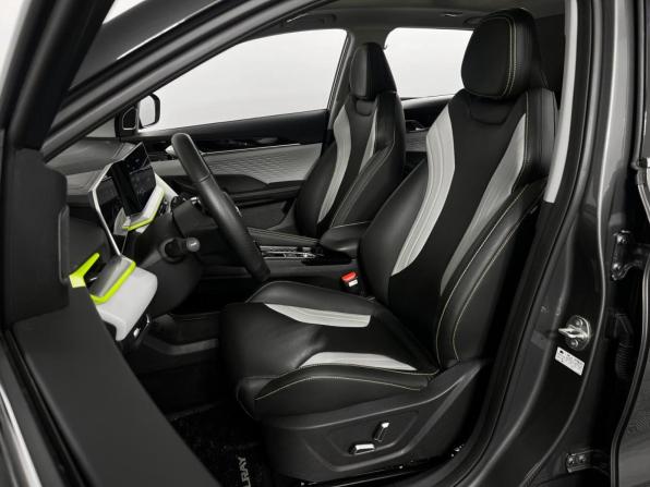 Geely Coolray I Рестайлинг с пробегом 2023 года, цена 2 414 900 рублей, 9776 км, внедорожник, Автокод Объявления