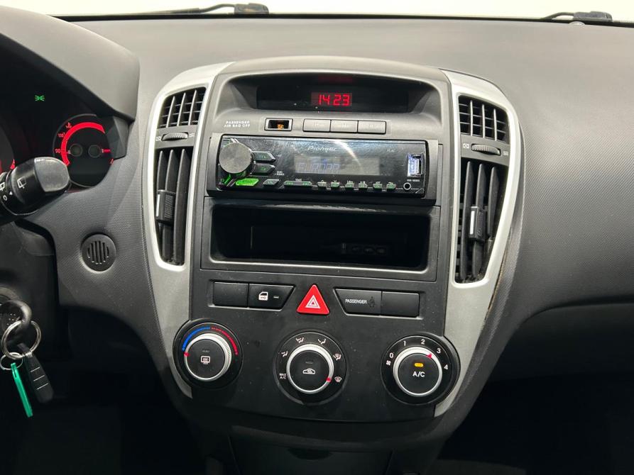 Kia Ceed I Рестайлинг Санкт-Петербург  - изображение 13