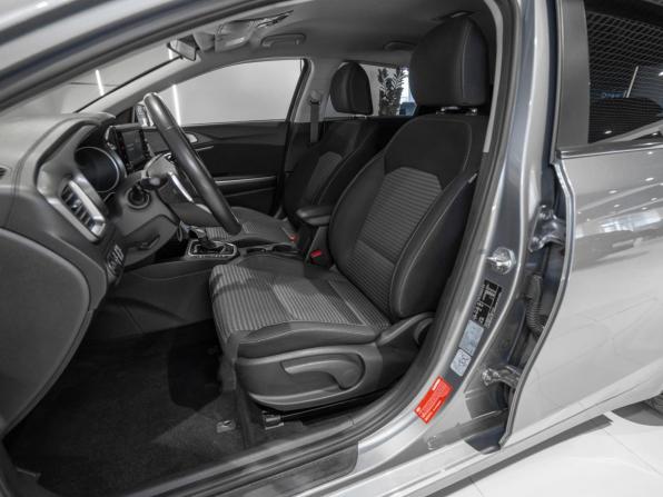 Kia Ceed III Рестайлинг с пробегом 2022 года, цена 2 240 000 рублей, 68212 км, хэтчбек, Автокод Объявления