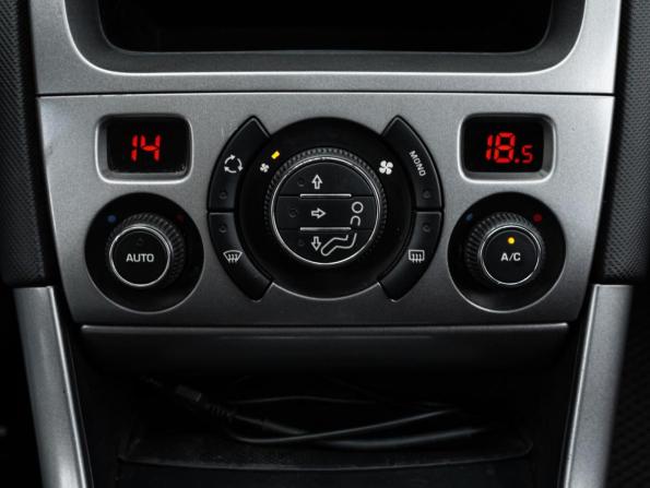 Peugeot 308 I Рестайлинг с пробегом 2012 года, цена 598 000 рублей, 118386 км, хэтчбек, Автокод Объявления