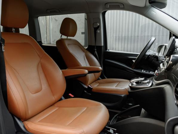Mercedes-Benz V-Класс III (W447) с пробегом 2018 года, цена 3 190 000 рублей, 155701 км, минивэн, Автокод Объявления