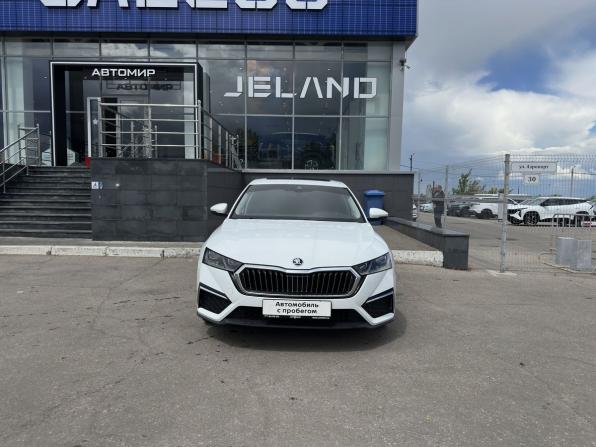 Skoda Octavia IV (A8) с пробегом 2023 года, цена 2 920 000 рублей, 39805 км, лифтбек, Автокод Объявления
