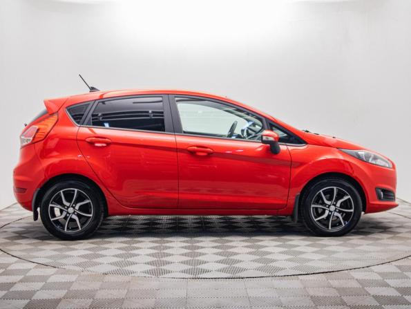 Ford Fiesta Mk6 Рестайлинг с пробегом 2018 года, цена 1 133 000 рублей, 59422 км, хэтчбек, Автокод Объявления