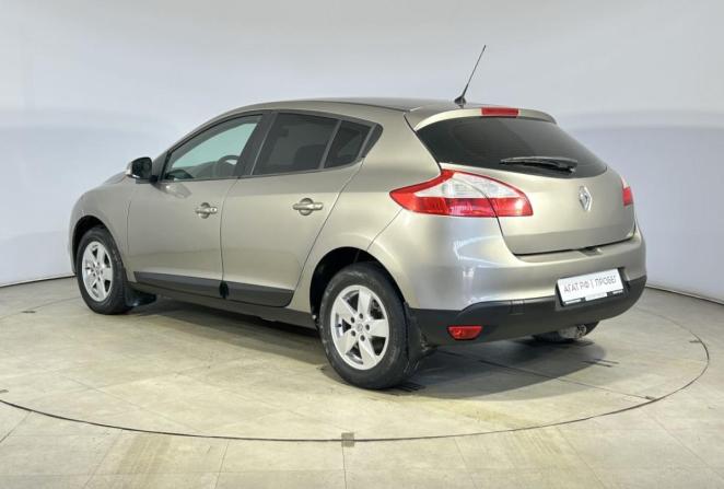 Renault Megane III Рестайлинг с пробегом 2013 года, цена 720 000 рублей, 256124 км, хэтчбек, Автокод Объявления