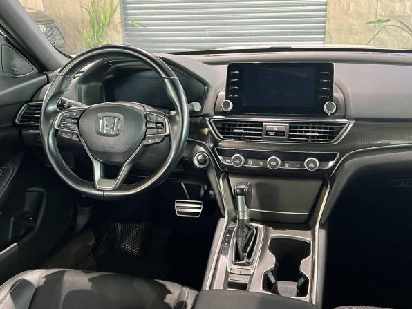 Honda Accord X Рестайлинг с пробегом 2021 года, цена 2 350 000 рублей, 81129 км, седан, Автокод Объявления