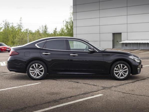 Infiniti Q70 I Рестайлинг с пробегом 2015 года, цена 1 799 000 рублей, 251634 км, седан, Автокод Объявления