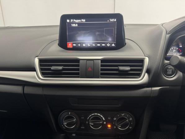Mazda Axela III Рестайлинг с пробегом 2016 года, цена 1 265 000 рублей, 53130 км, хэтчбек, Автокод Объявления