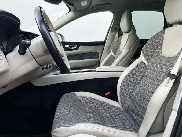 Volvo XC60 II с пробегом 2021 года, цена 4 200 000 рублей, 96813 км, внедорожник, Автокод Объявления