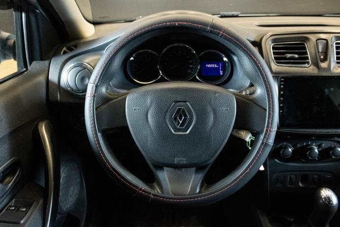 Renault Logan II с пробегом 2017 года, цена 779 000 рублей, 140203 км, седан, Автокод Объявления