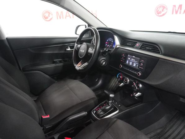 Kia Rio IV Рестайлинг с пробегом 2021 года, цена 1 645 000 рублей, 99967 км, седан, Автокод Объявления