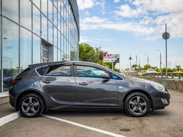 Opel Astra J с пробегом 2011 года, цена 815 000 рублей, 209537 км, хэтчбек, Автокод Объявления