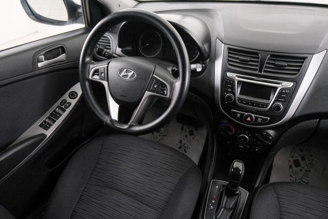 Hyundai Solaris I Рестайлинг с пробегом 2015 года, цена 899 000 рублей, 242000 км, седан, Автокод Объявления