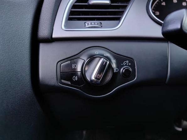 Audi A4 IV (B8) Рестайлинг с пробегом 2014 года, цена 1 235 000 рублей, 142000 км, седан, Автокод Объявления
