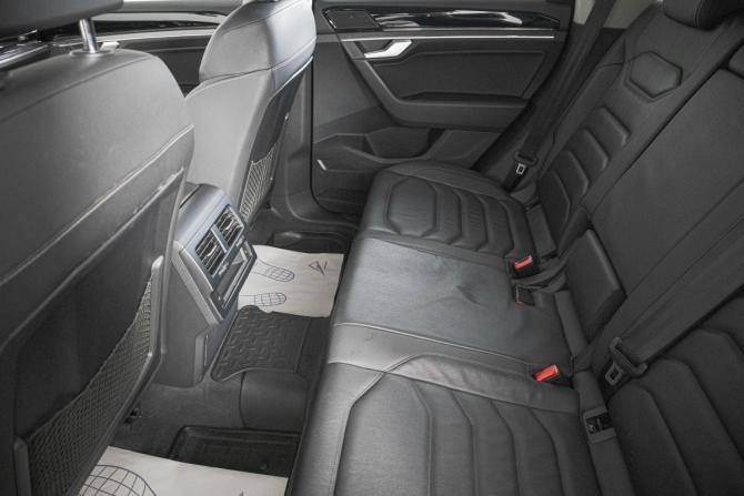 Volkswagen Touareg III с пробегом 2020 года, цена 4 369 000 рублей, 150000 км, внедорожник, Автокод Объявления