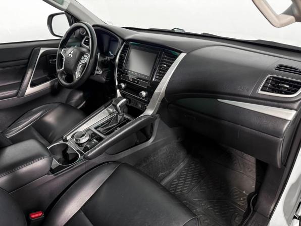 Mitsubishi Montero Sport III Рестайлинг с пробегом 2022 года, цена 3 729 000 рублей, 52898 км, внедорожник, Автокод Объявления