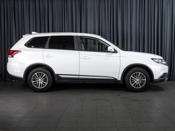 Mitsubishi Outlander III Рестайлинг 2 с пробегом 2018 года, цена 1 770 000 рублей, 173100 км, внедорожник, Автокод Объявления