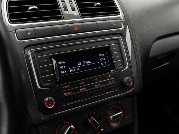 Volkswagen Polo V Рестайлинг с пробегом 2020 года, цена 1 180 000 рублей, 151348 км, седан, Автокод Объявления