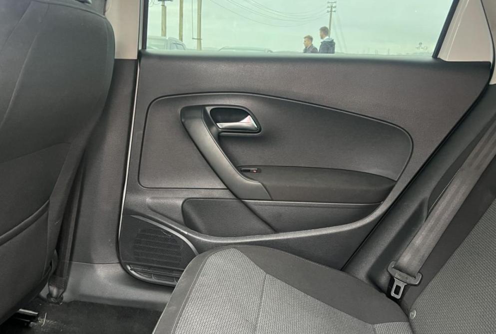 Volkswagen Polo V Красноярск  - изображение 20