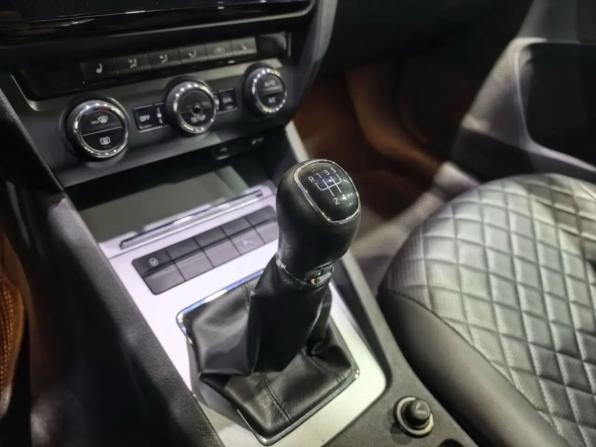 Skoda Octavia III (A7) с пробегом 2014 года, цена 890 000 рублей, 237620 км, лифтбек, Автокод Объявления