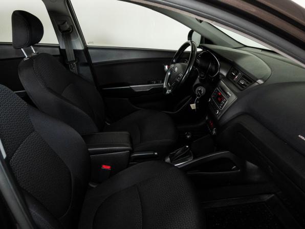 Kia Rio III Рестайлинг с пробегом 2016 года, цена 1 220 000 рублей, 119364 км, хэтчбек, Автокод Объявления