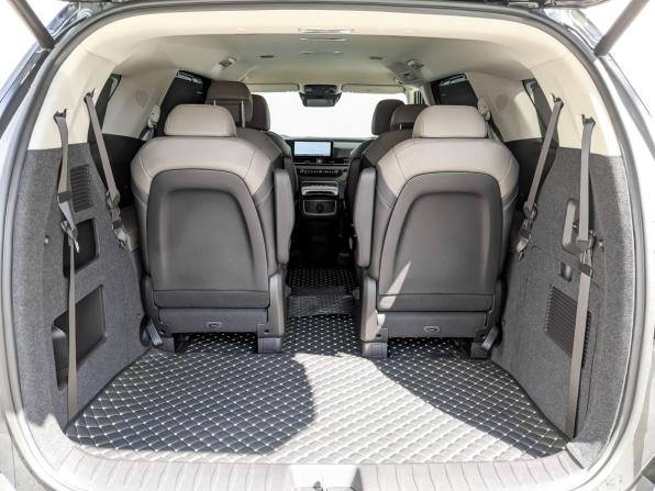 Kia Carnival IV Рестайлинг с пробегом 2024 года, цена 5 880 000 рублей, 19576 км, минивэн, Автокод Объявления