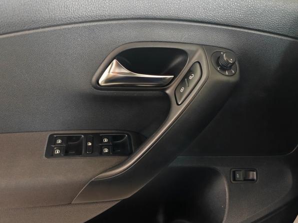 Volkswagen Polo V с пробегом 2012 года, цена 659 000 рублей, 207419 км, седан, Автокод Объявления