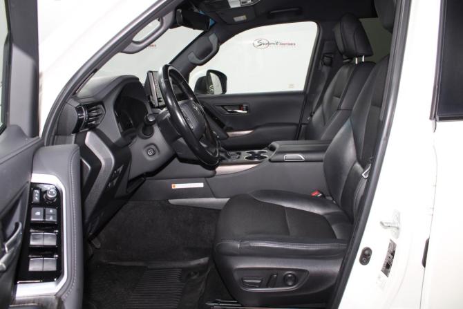 Toyota Land Cruiser 300 Series с пробегом 2021 года, цена 9 300 000 рублей, 146739 км, внедорожник, Автокод Объявления