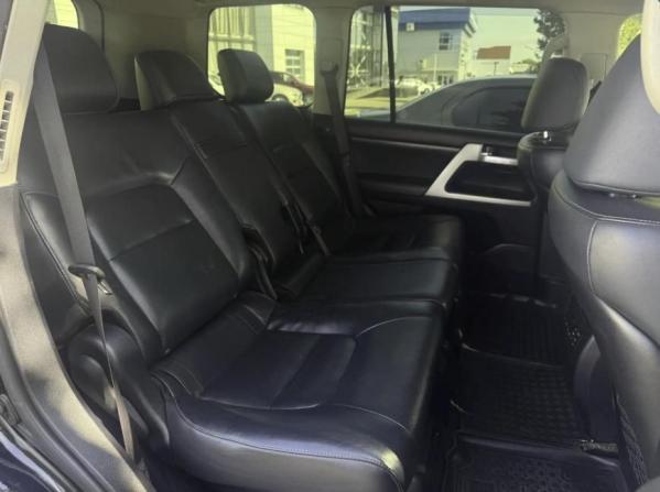 Toyota Land Cruiser 200 Series Рестайлинг 2 с пробегом 2018 года, цена 5 355 000 рублей, 288134 км, внедорожник, Автокод Объявления