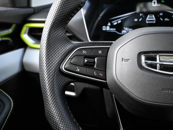 Geely Coolray I Рестайлинг с пробегом 2023 года, цена 1 999 000 рублей, 29576 км, внедорожник, Автокод Объявления