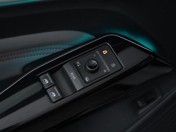 Volkswagen ID.4 с пробегом 2021 года, цена 3 299 547 рублей, 51068 км, внедорожник, Автокод Объявления
