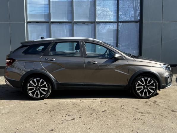 Lada (ВАЗ) Vesta I Рестайлинг (NG) с пробегом 2025 года, цена 1 699 000 рублей, 11617 км, универсал, Автокод Объявления