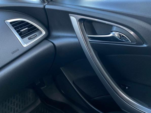 Opel Astra J Рестайлинг с пробегом 2012 года, цена 849 000 рублей, 124290 км, хэтчбек, Автокод Объявления