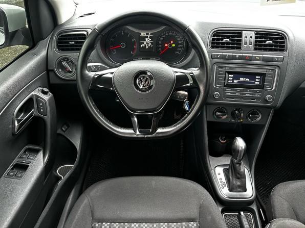 Volkswagen Polo V Рестайлинг с пробегом 2016 года, цена 1 080 000 рублей, 88000 км, седан, Автокод Объявления