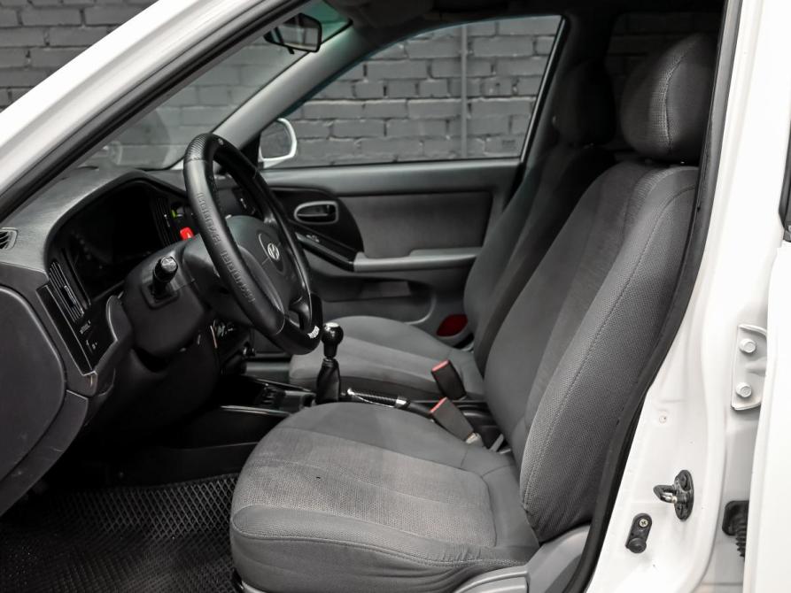Hyundai Elantra III (XD2) Рестайлинг Екатеринбург  - изображение 9