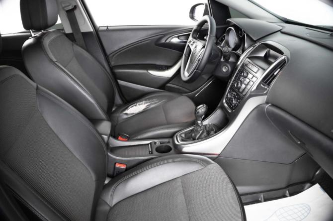 Opel Astra J с пробегом 2011 года, цена 719 000 рублей, 294563 км, хэтчбек, Автокод Объявления