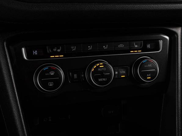 Volkswagen Tiguan II с пробегом 2017 года, цена 2 749 000 рублей, 131331 км, внедорожник, Автокод Объявления