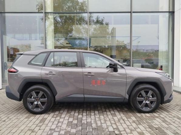 Toyota RAV4 VI (XA60) с пробегом 2026 года, цена 4 500 000 рублей, 13 км, внедорожник, Автокод Объявления