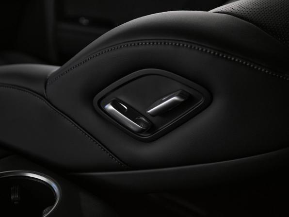 Новый Li Auto (Lixiang) L9 I Рестайлинг 2025 года, цена 11 990 000 рублей, внедорожник, Автокод Объявления