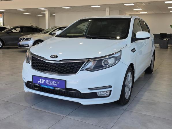 Kia Rio III Рестайлинг с пробегом 2016 года, цена 1 090 000 рублей, 167000 км, хэтчбек, Автокод Объявления