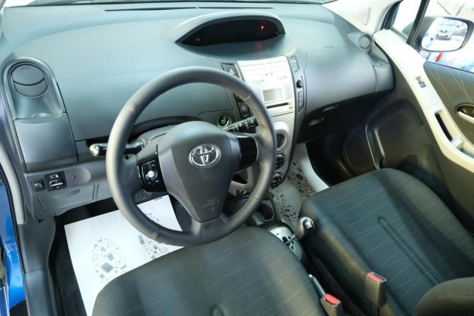 Toyota Yaris II с пробегом 2007 года, цена 699 000 рублей, 92000 км, хэтчбек, Автокод Объявления