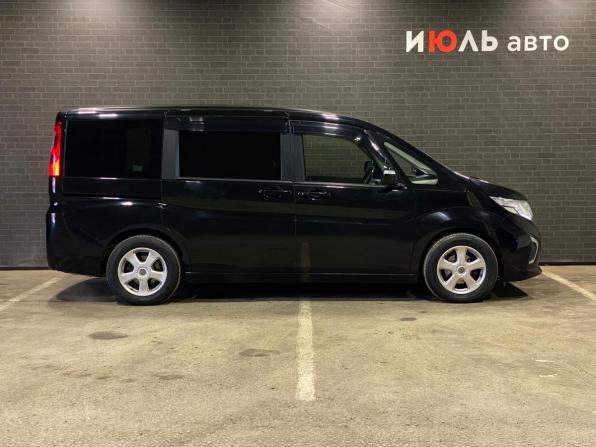 Honda Stepwgn V с пробегом 2016 года, цена 1 720 000 рублей, 127953 км, минивэн, Автокод Объявления