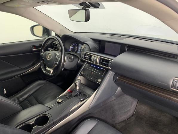Lexus IS III Рестайлинг с пробегом 2018 года, цена 2 646 000 рублей, 121618 км, седан, Автокод Объявления